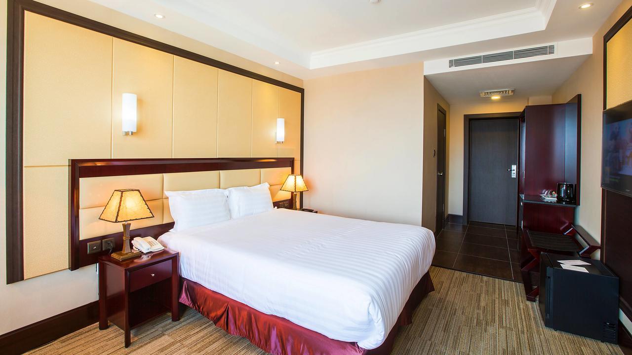 Grand Hill Hotel אולן בטור מראה חיצוני תמונה